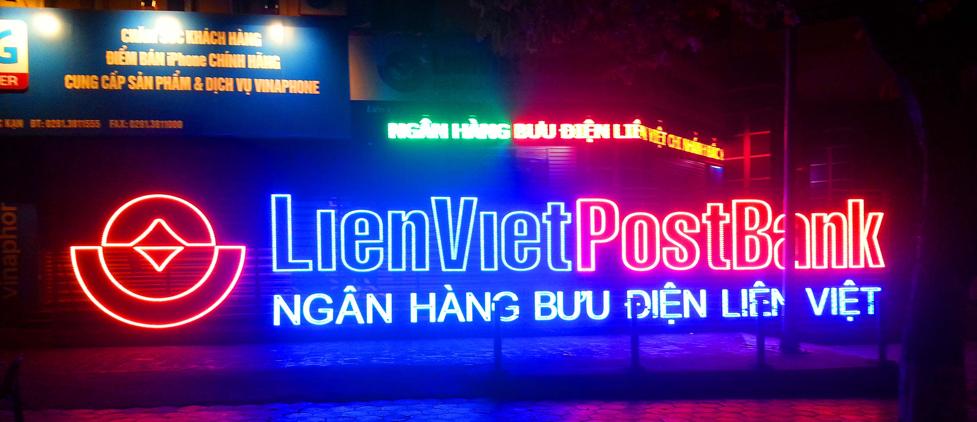 thiết kế thi công chữ nổi đèn led
